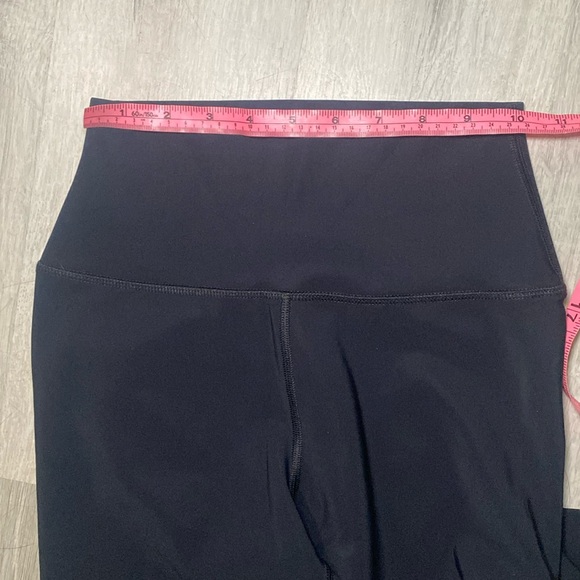 Alo Yoga Ripped Warrior Leggings High Waist 7/8 Length - Picture 6 of 9